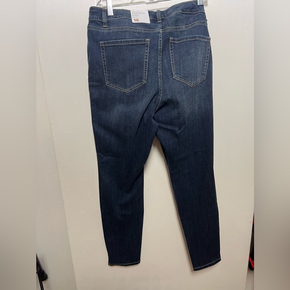 “Lane Bryant” SZ: (16) Super Stretch Signature Fit Mid Rise “Bling” On Front NWT - Picture 2 of 7